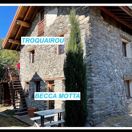 ブリッド・レ・バンMaison Des Vignes- Troquairou Et Becca Mottaアパートメント エクステリア 写真